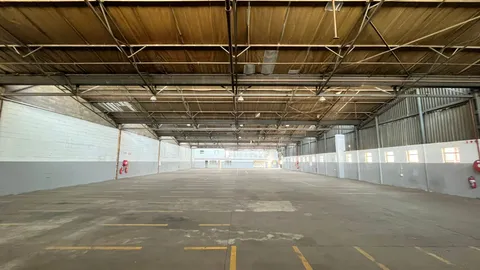 48 Steel Road, Spartan has a 3600m² Warehouse Available For sale and to let in Spartan (26)